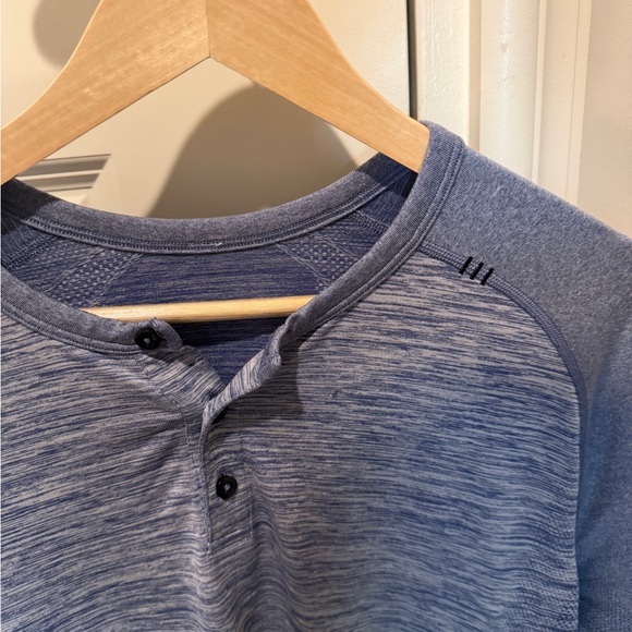 Lululemon blue metal vent long sleeve shirt - Picture 2 of 3